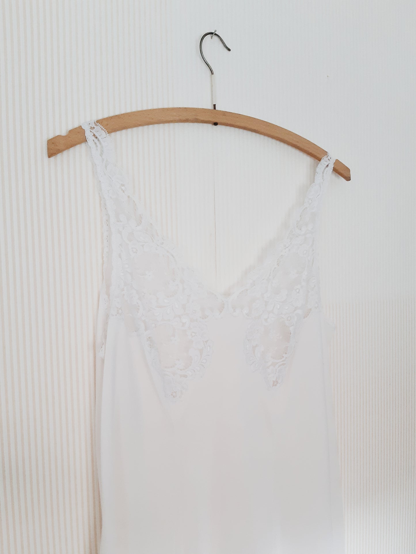 NEW IN! White nightdress