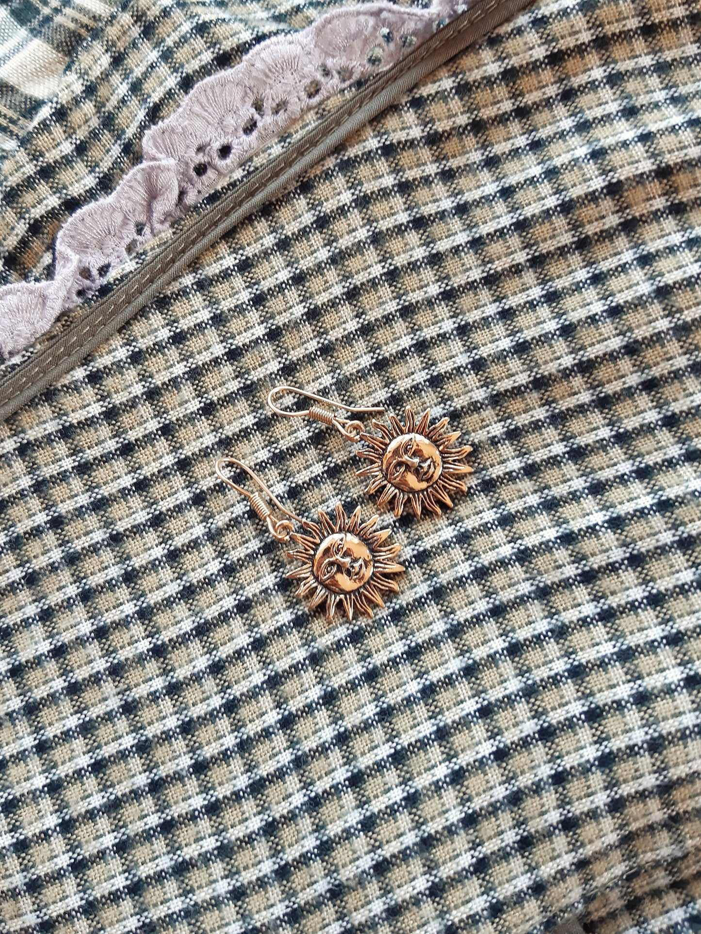 NEW IN! Sun earrings