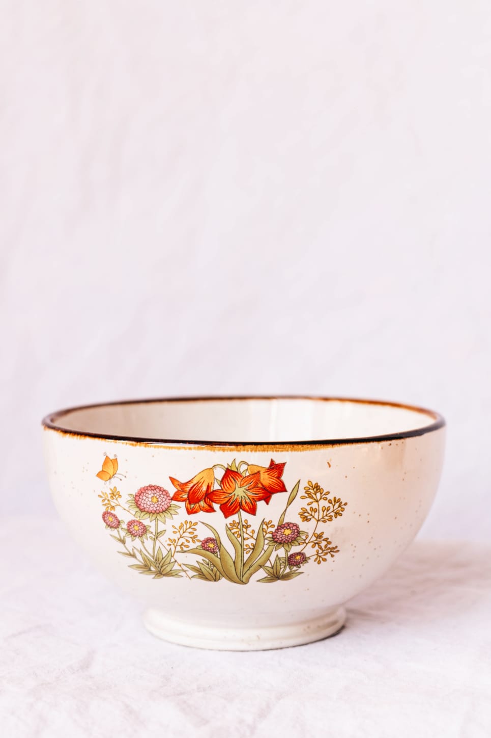 Set of poppy ceramics