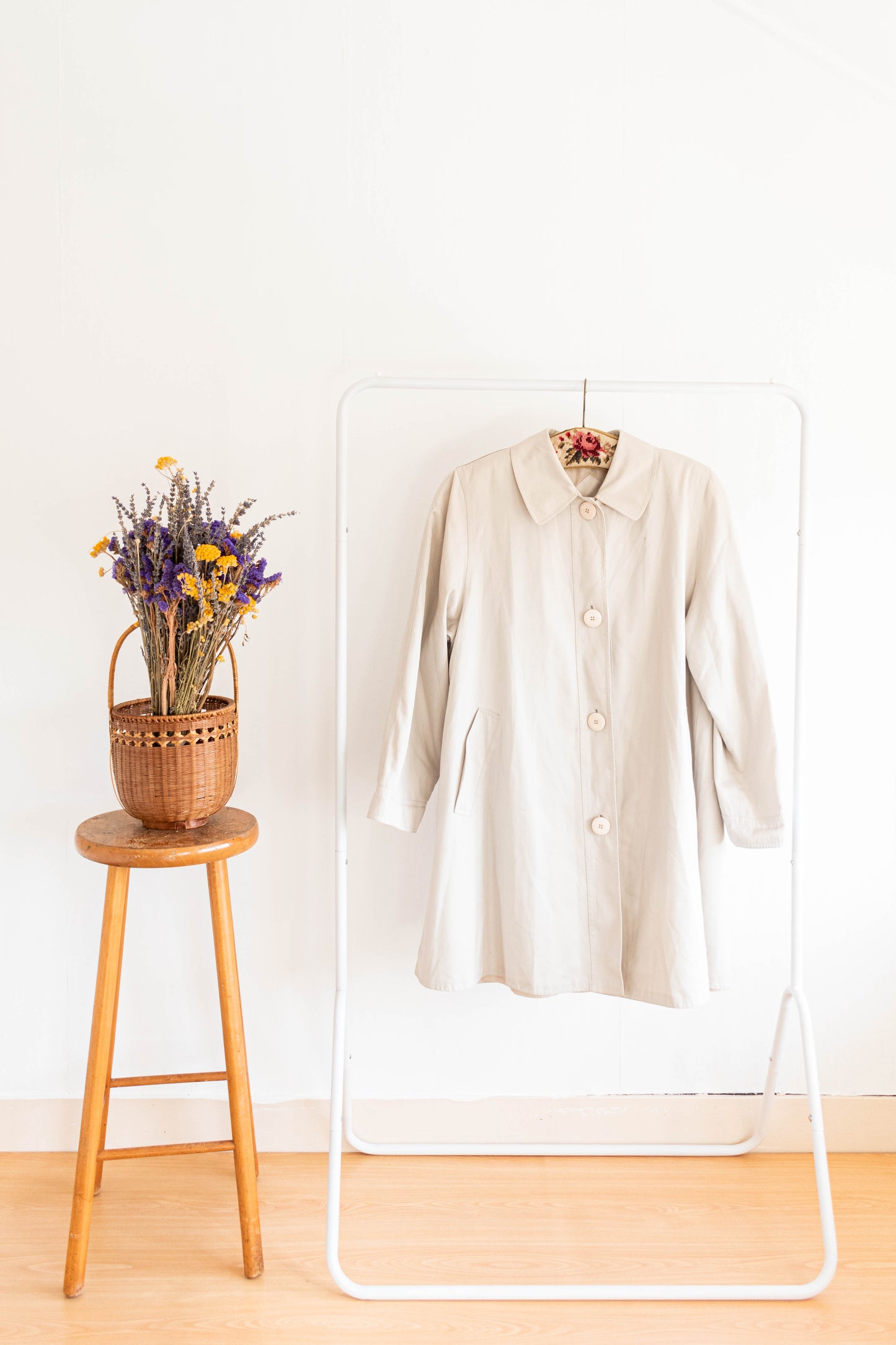 NEW IN! Trenchcoat