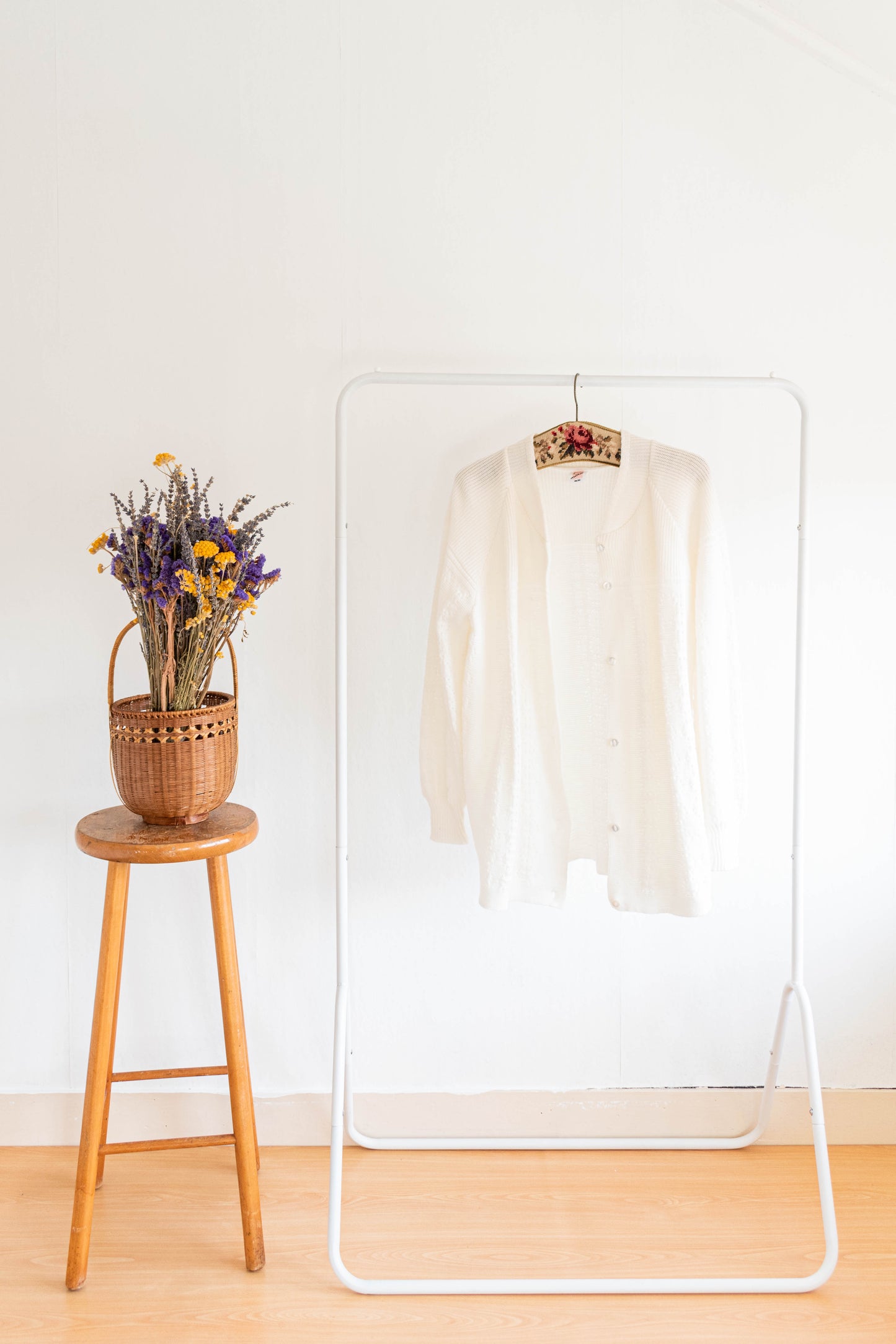 NEW IN! White vest