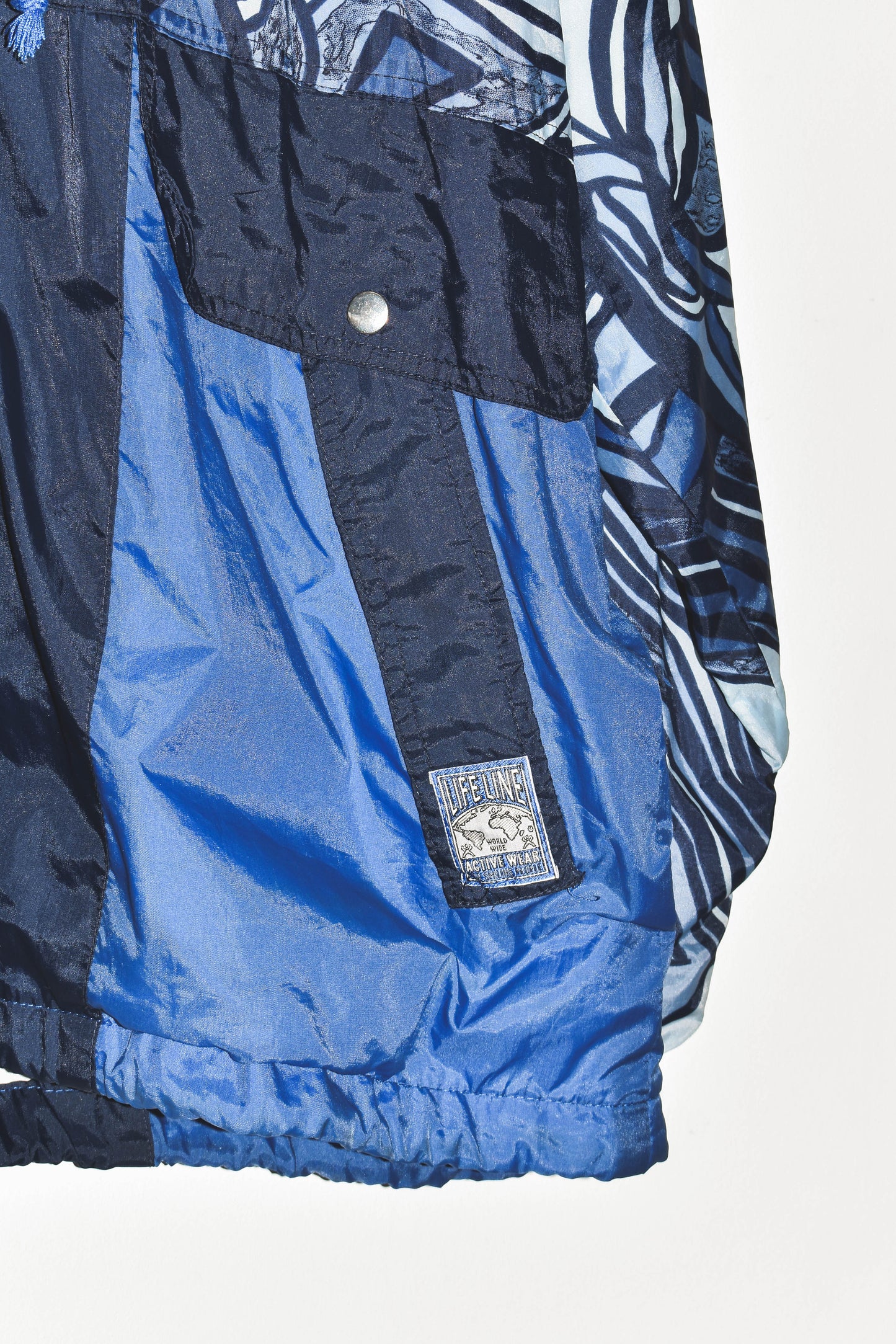 NEW IN! Windbreaker