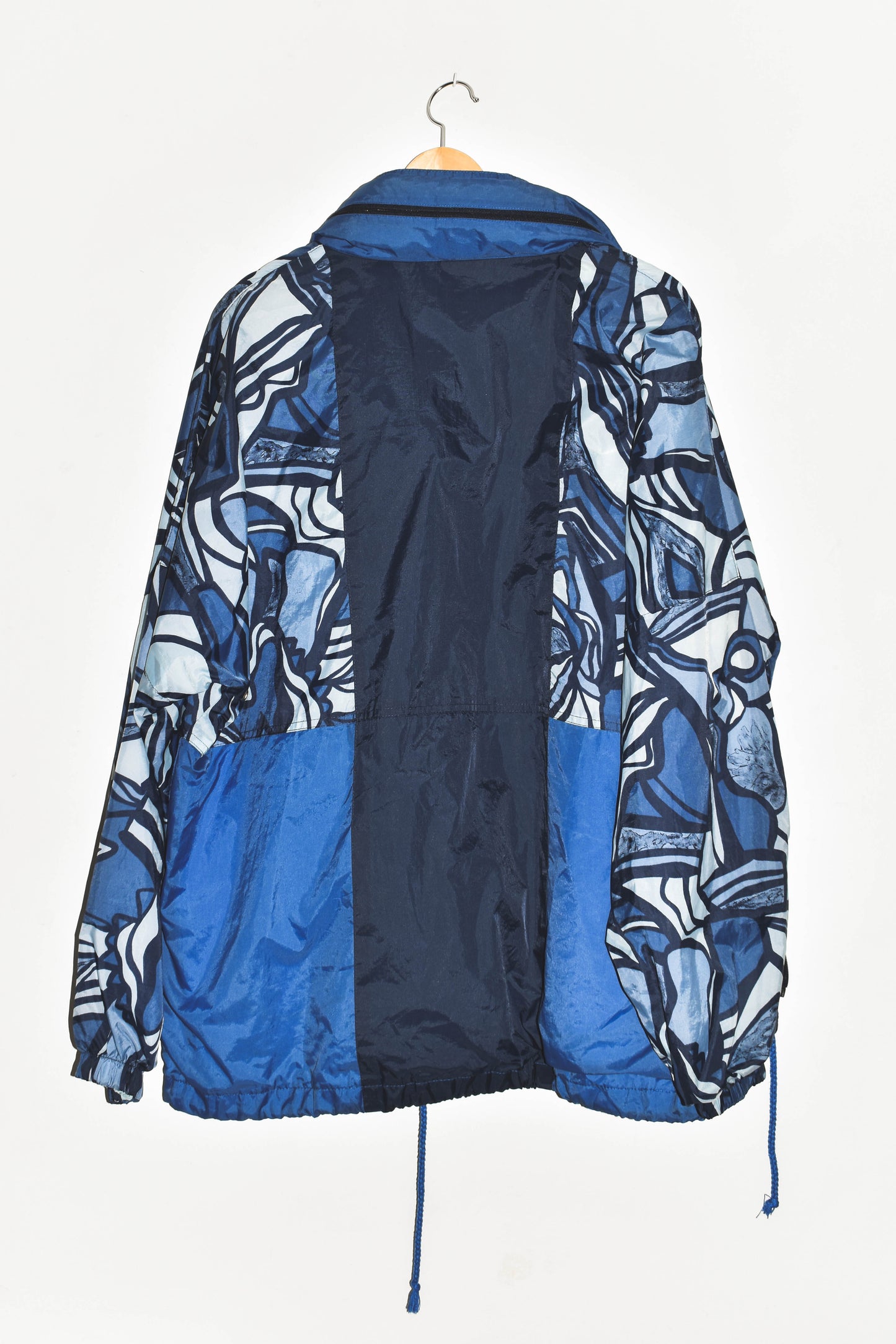 NEW IN! Windbreaker