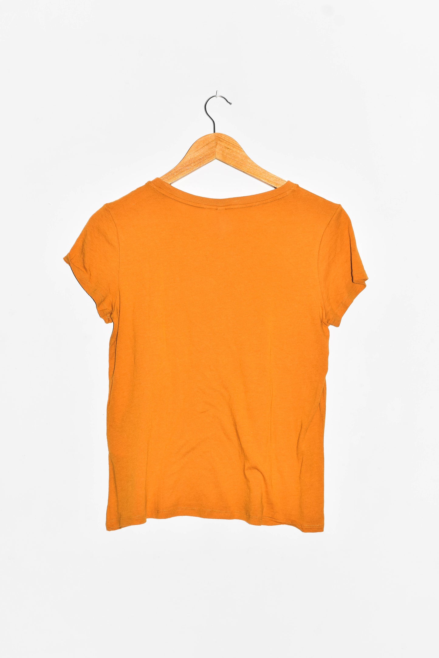 NEW IN! Orange tee