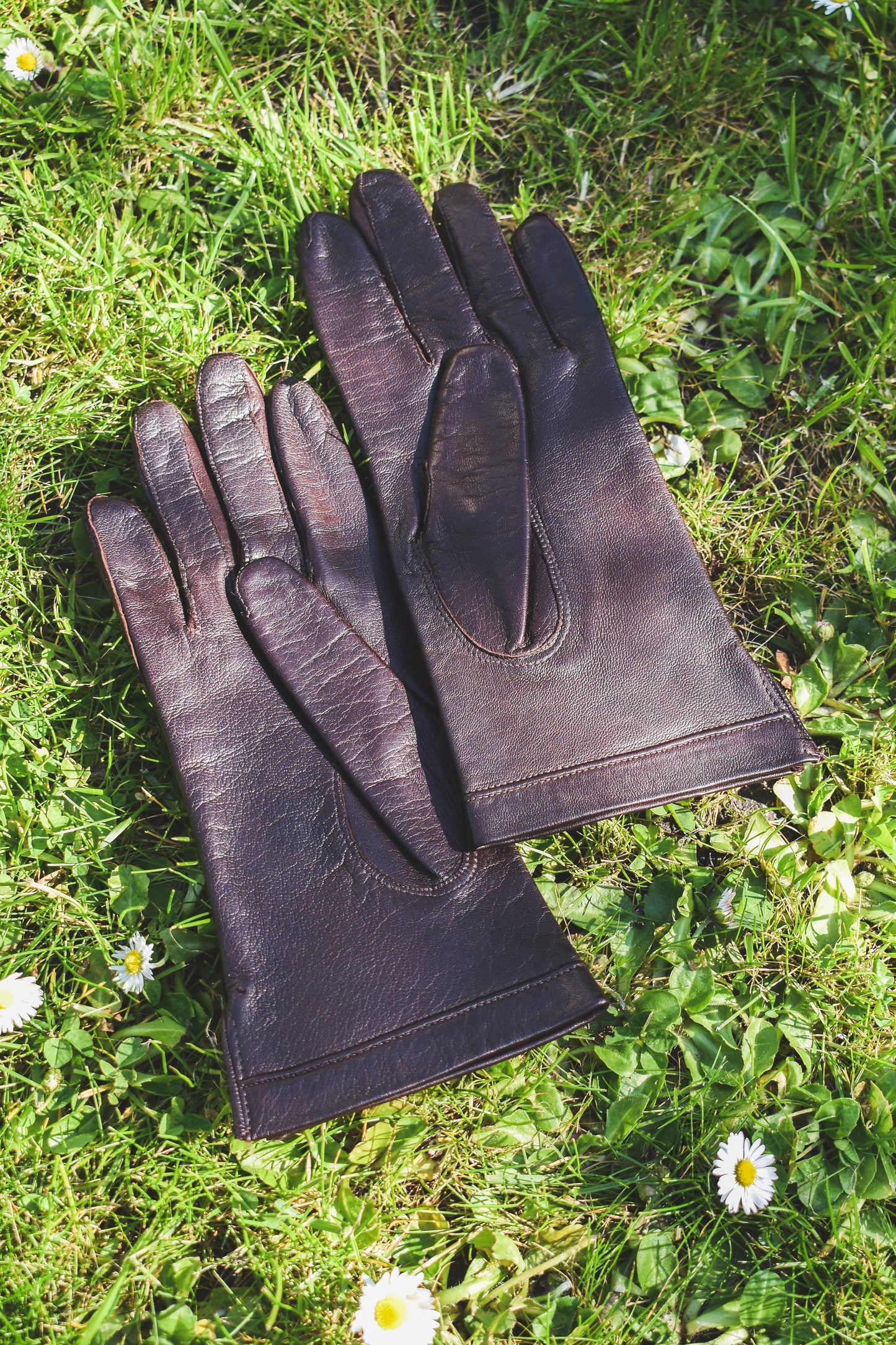 NEW IN! Leather gloves