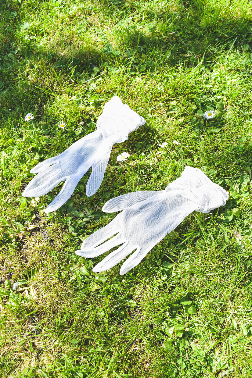 NEW IN! Gauze gloves