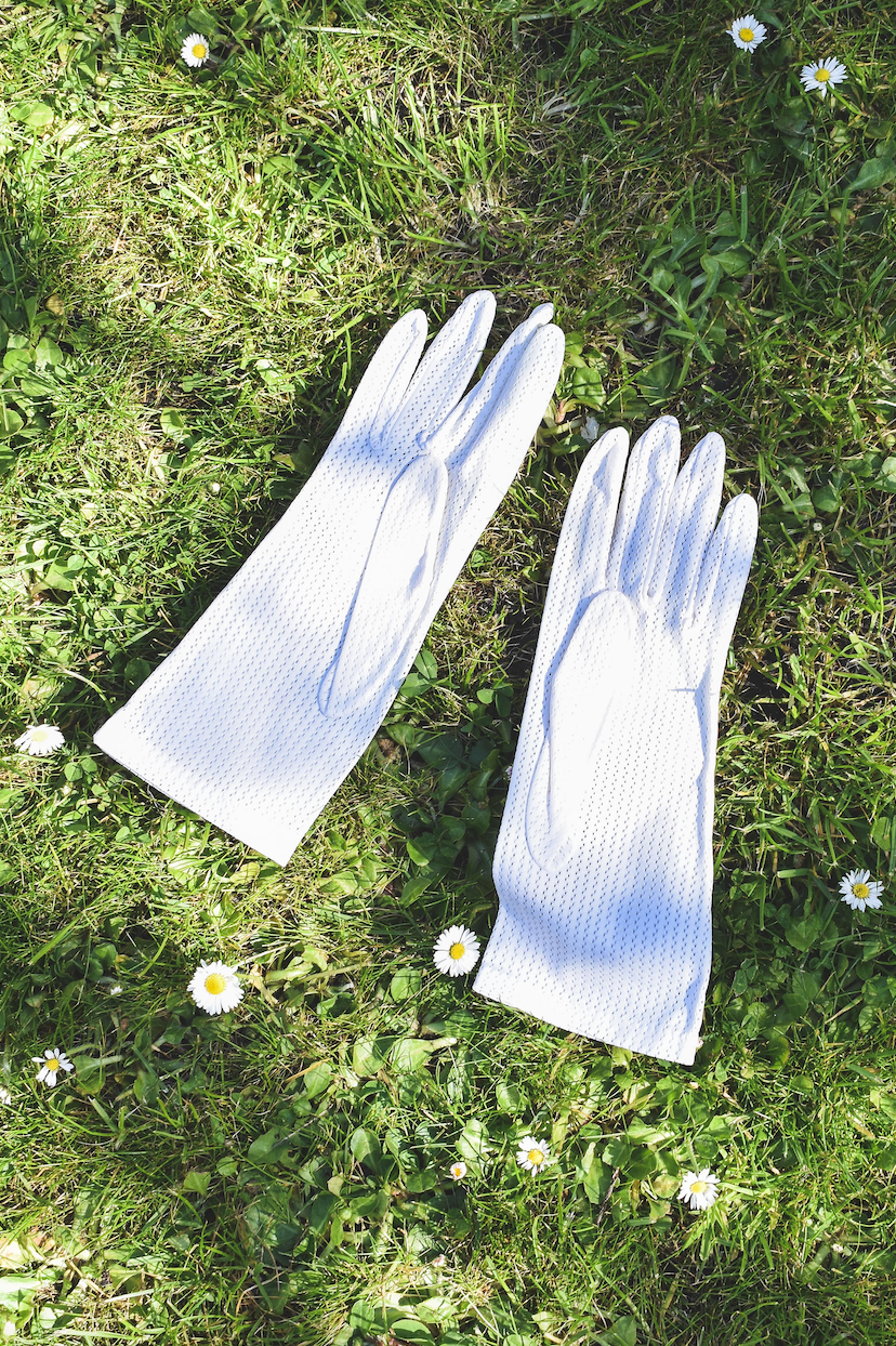 NEW IN! White gloves