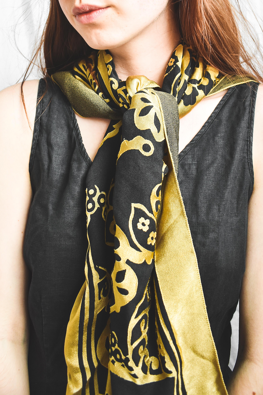 NEW IN! Gold scarf