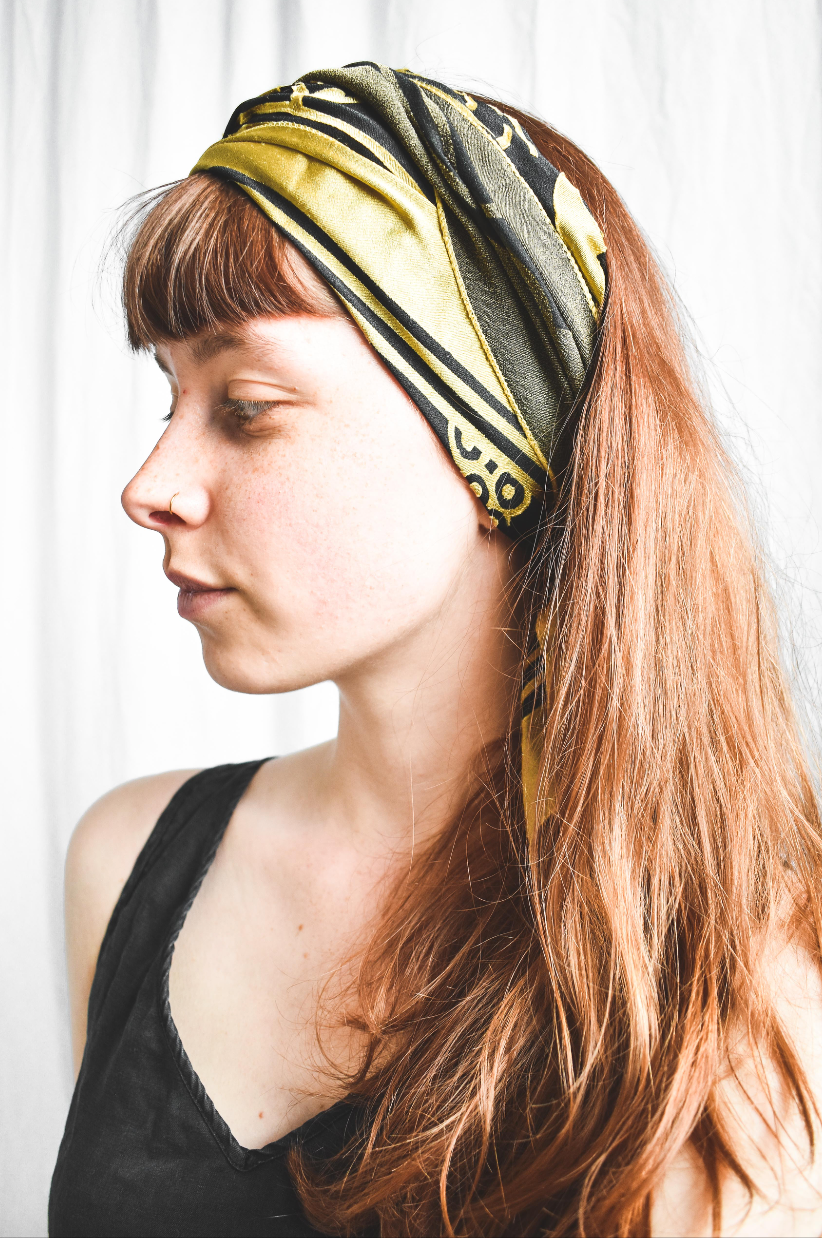NEW IN! Gold scarf