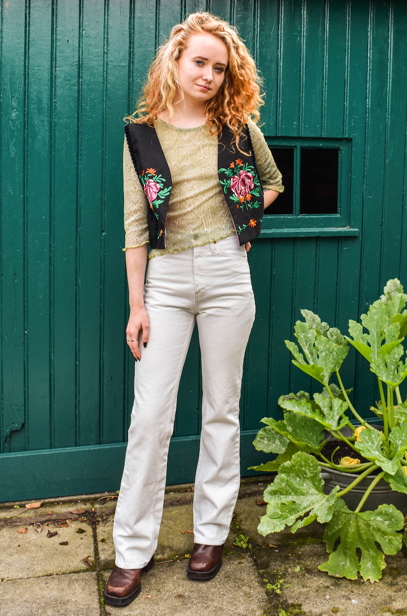 NEW IN! Flared Levi's