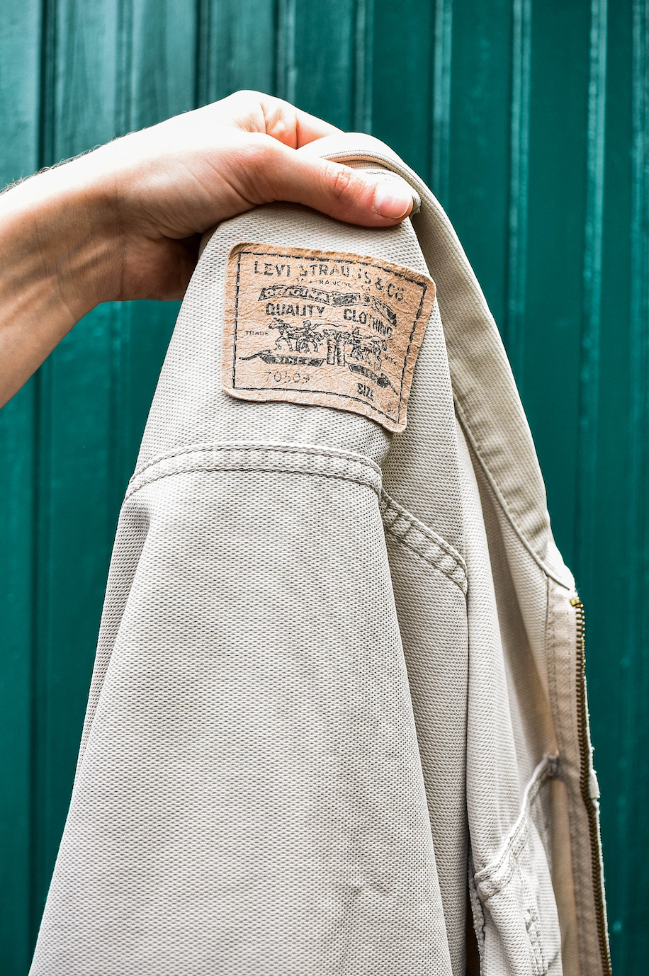 NEW IN! Beige levi's