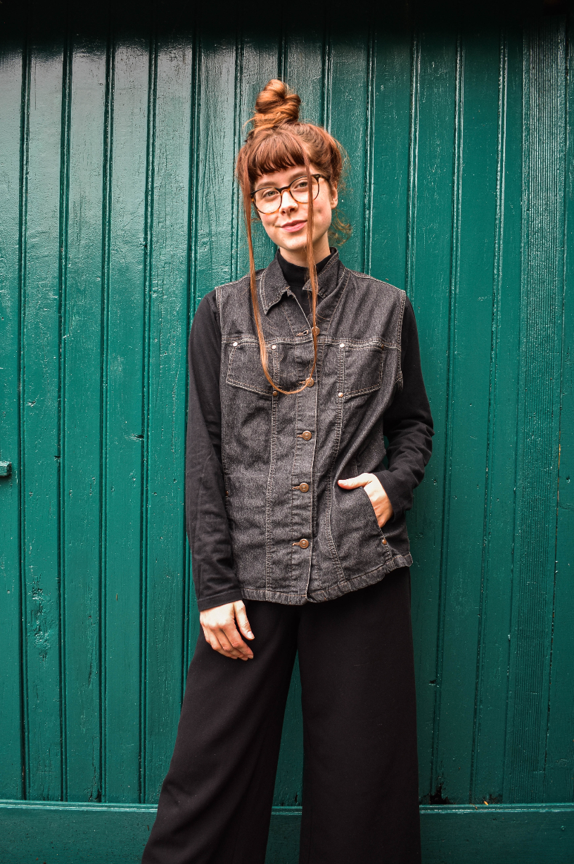 NEW IN! Sleeveless jacket