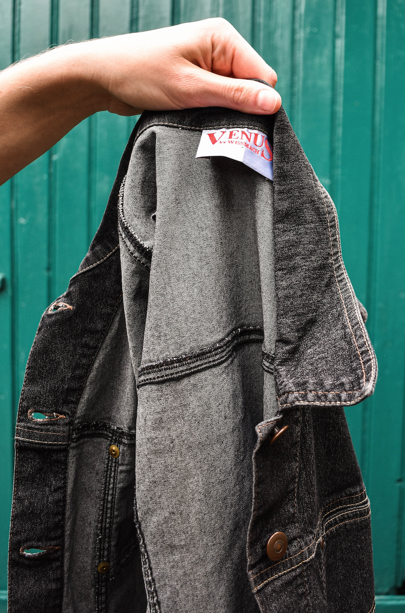 NEW IN! Sleeveless jacket