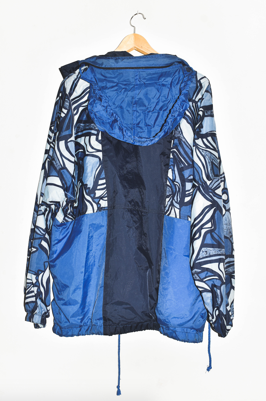 NEW IN! Windbreaker