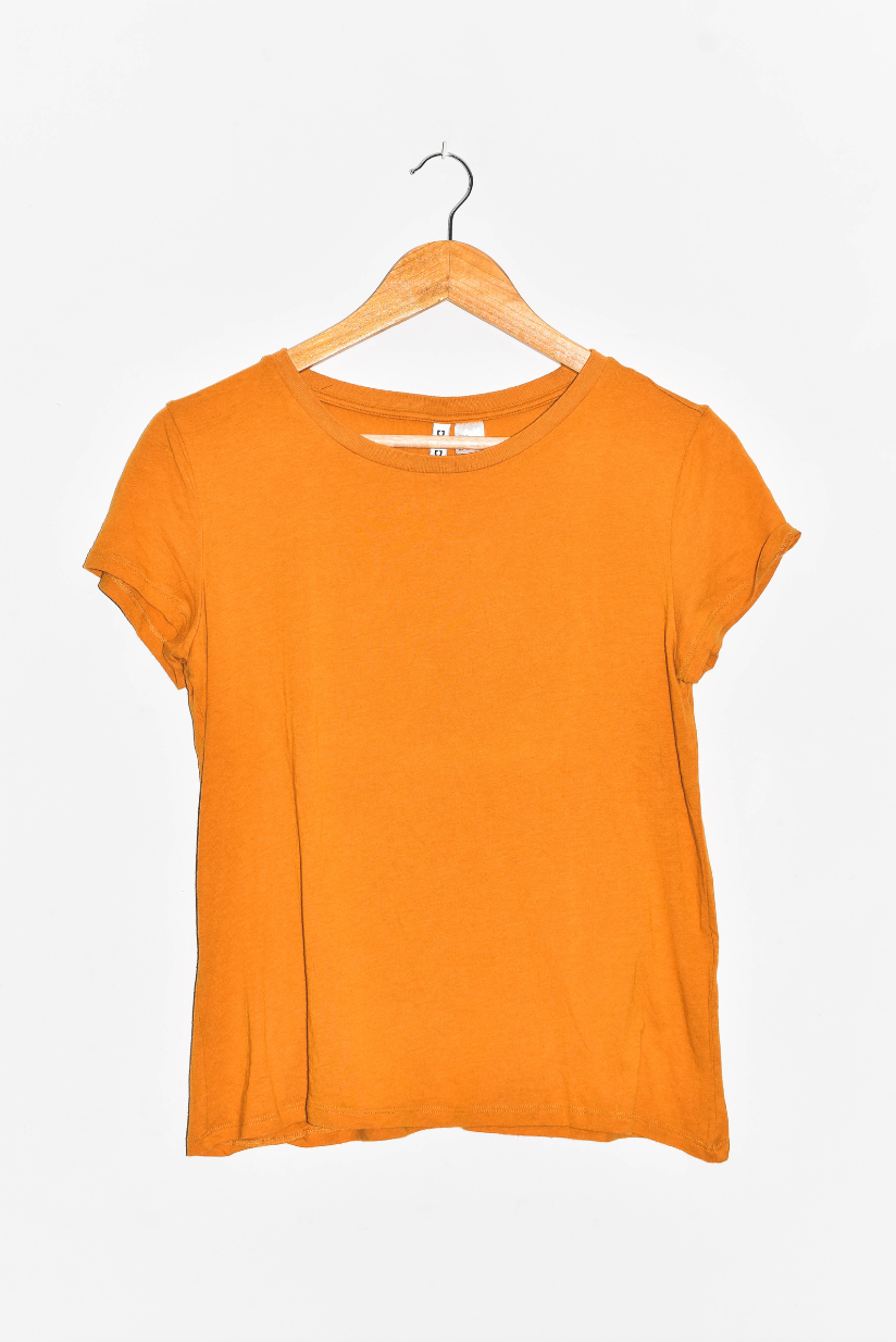 NEW IN! Orange tee