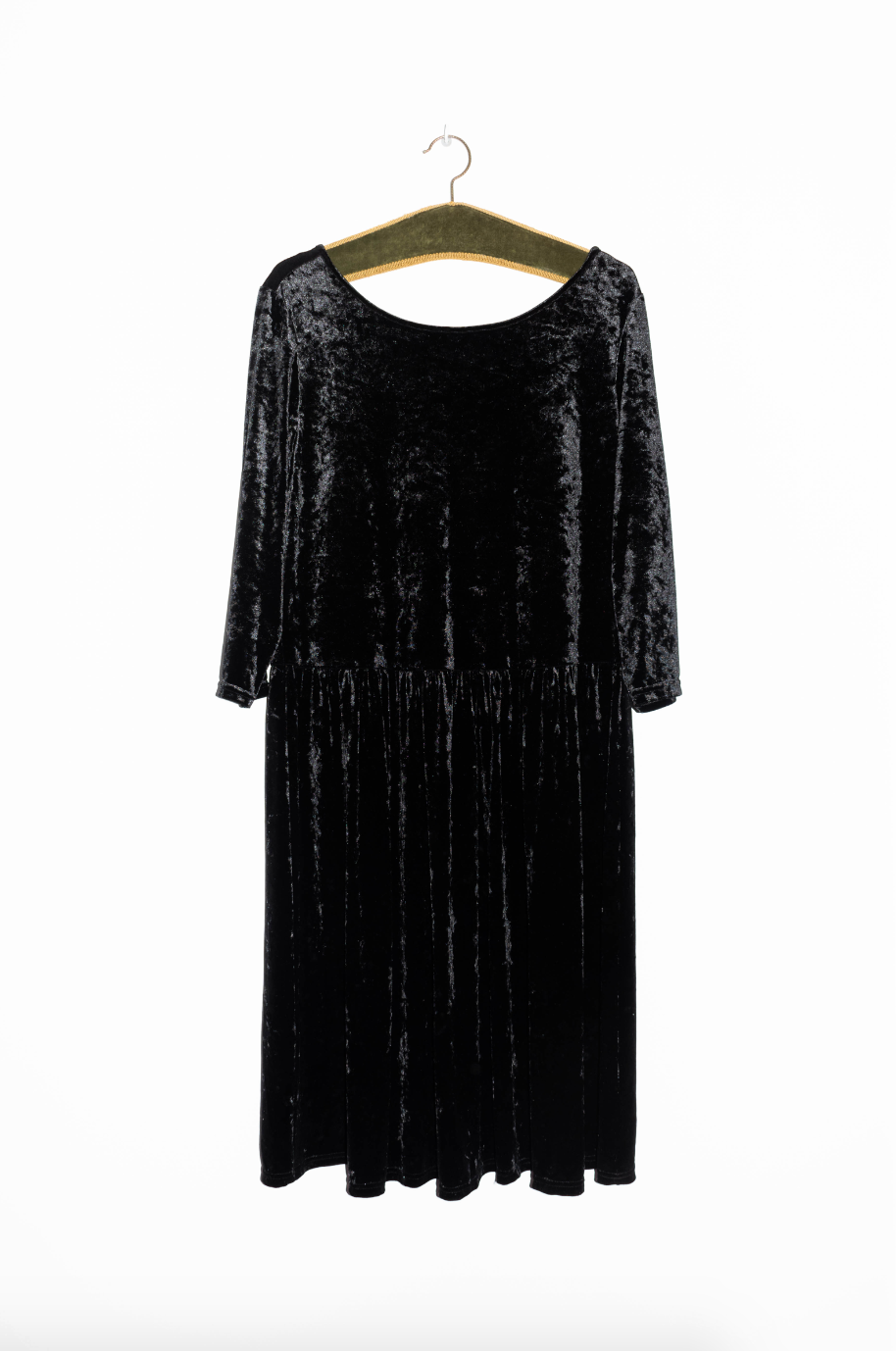 NEW IN! Velvet dress
