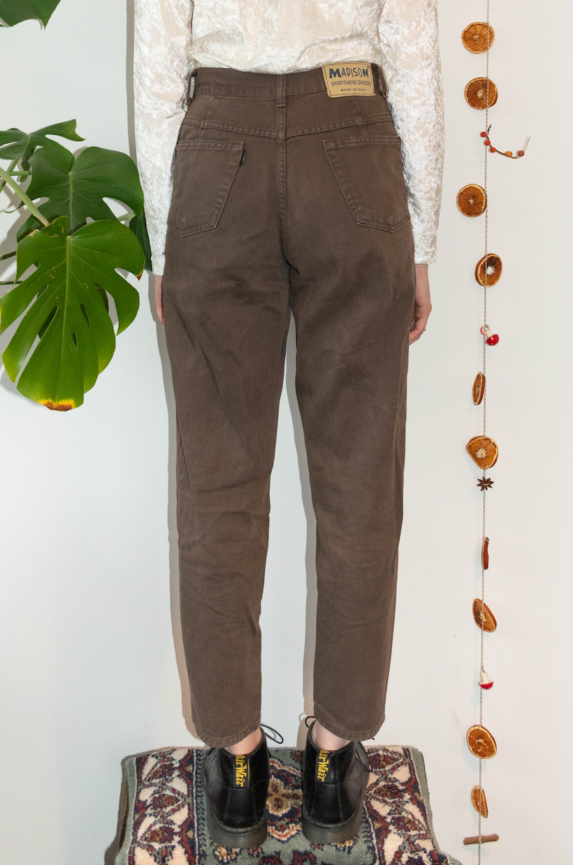 NEW IN! Brown momjeans