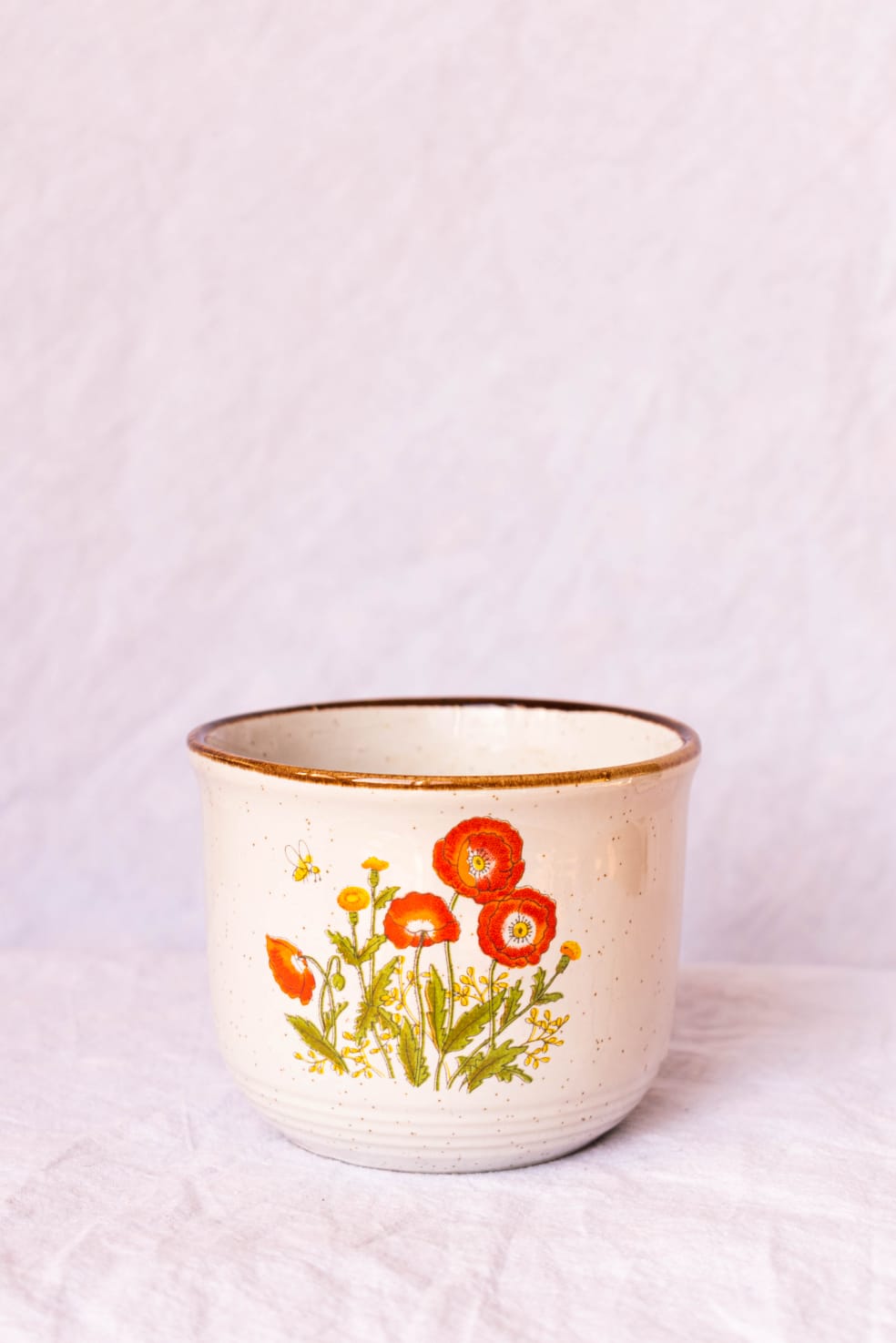 Set of poppy ceramics