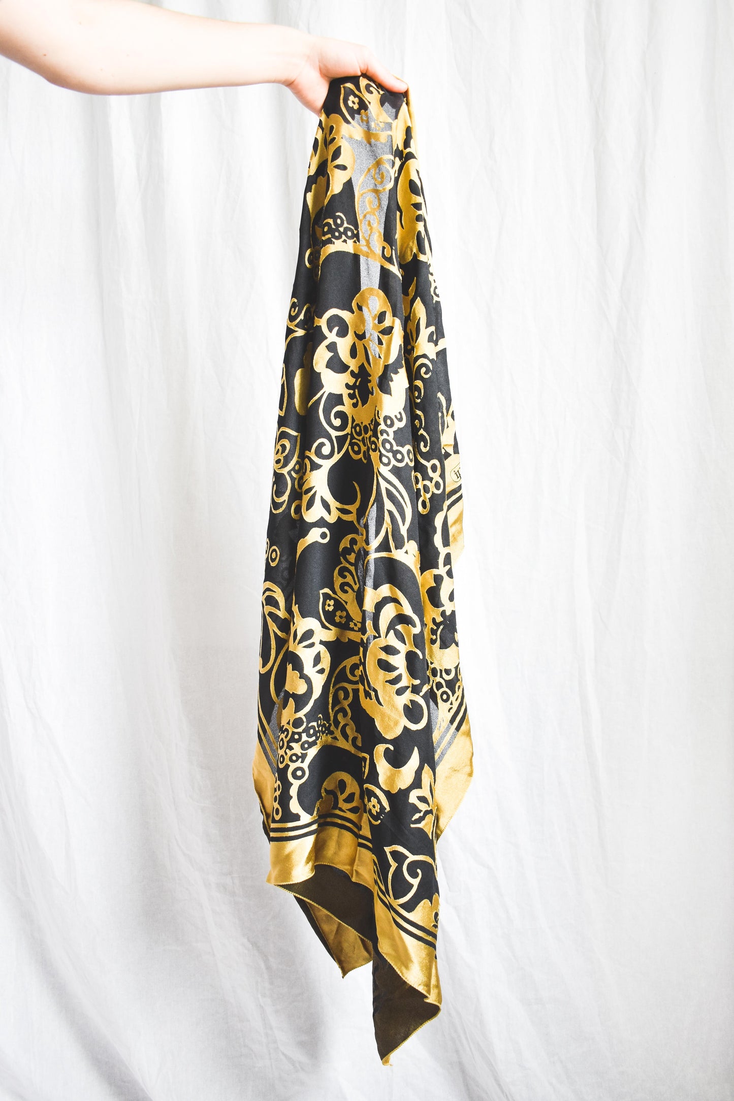 NEW IN! Scarf