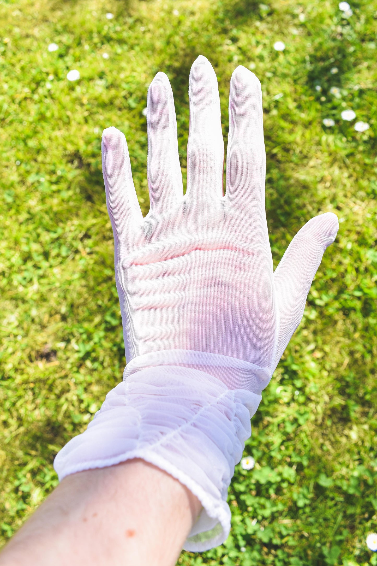 NEW IN! Gauze gloves