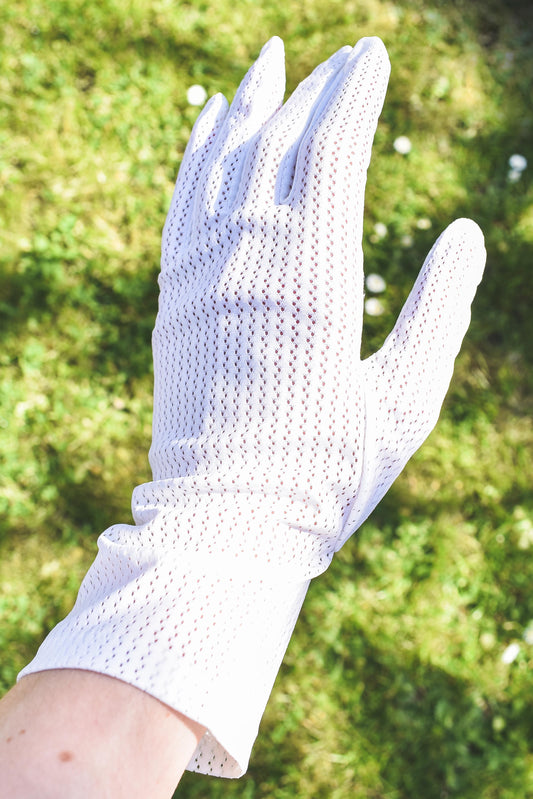 NEW IN! White gloves