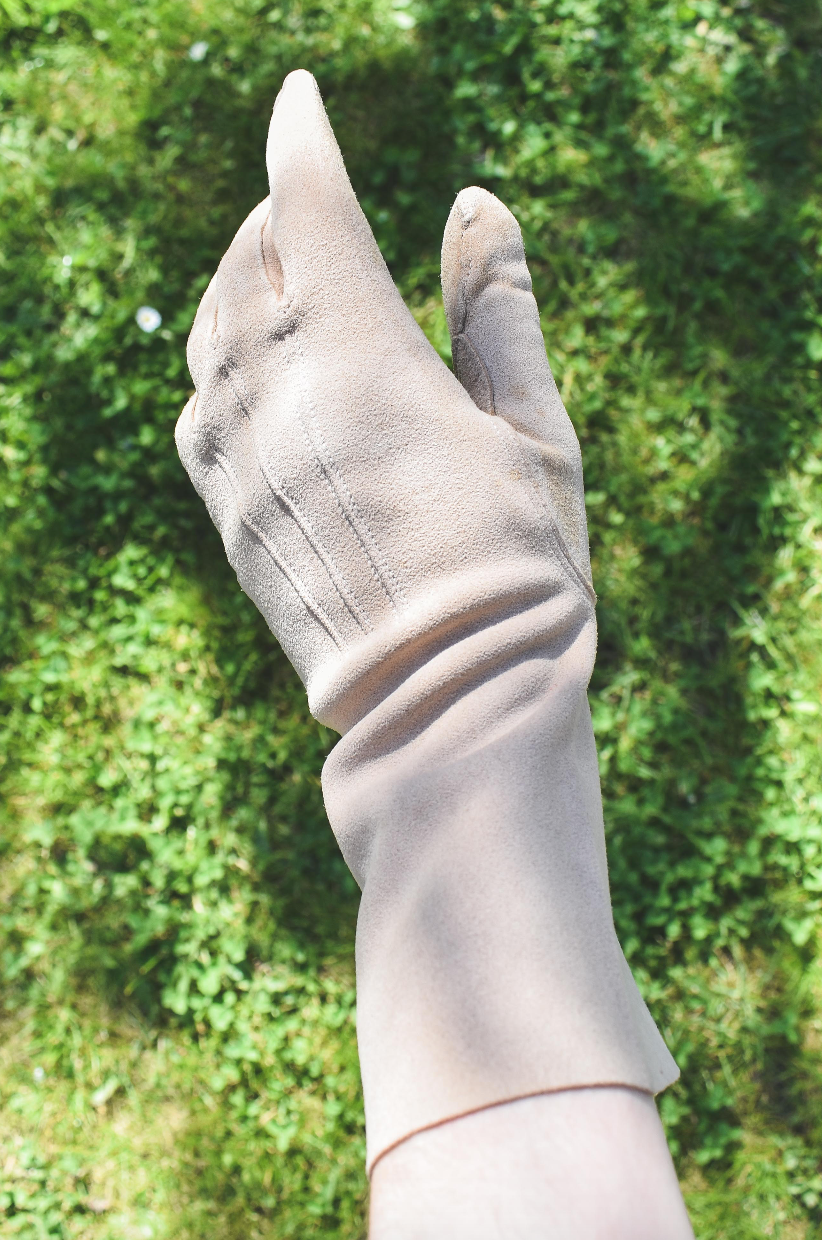 NEW IN! Soft gloves