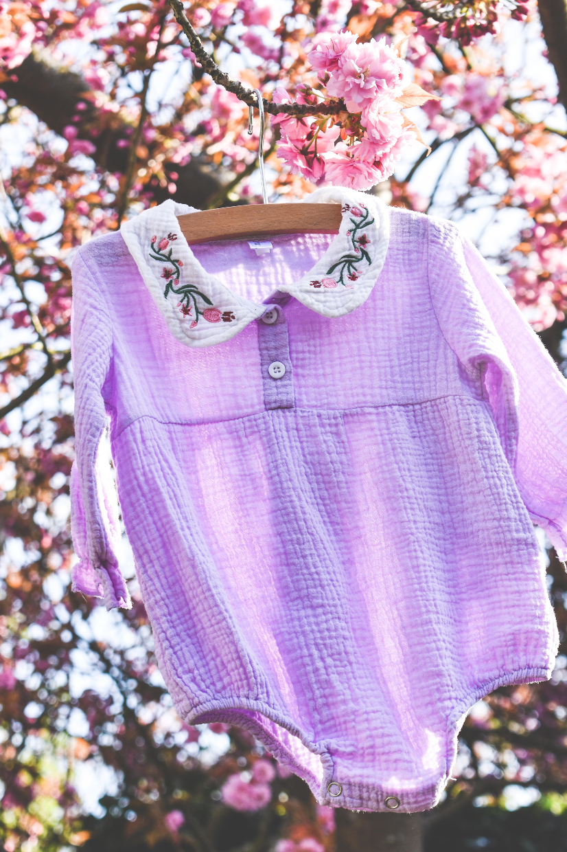 NEW IN! Lilac baby suit + hat