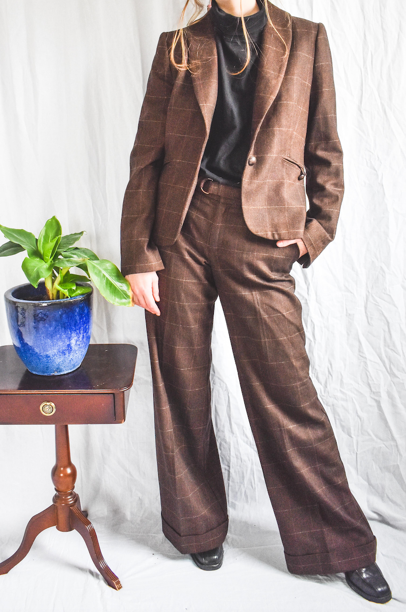 NEW IN! Brown suit