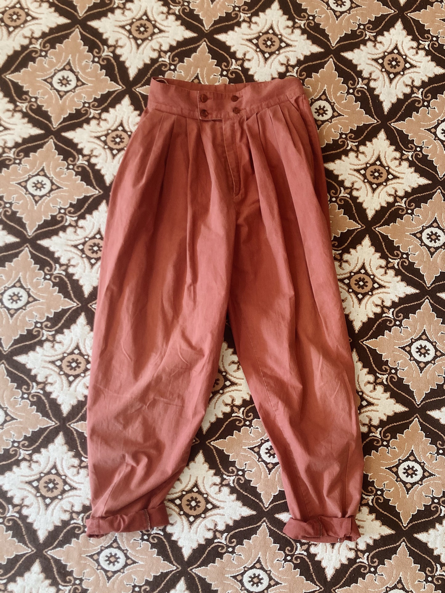 NEW IN! Highwaisted pants